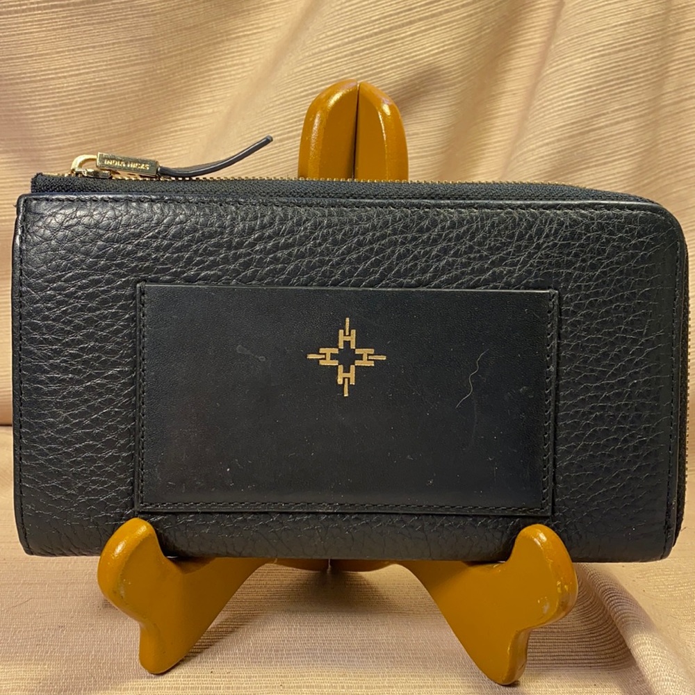 India Hicks leather large wallet almost NEW, great